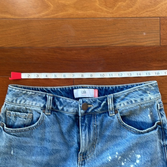 Cabi distressed boyfriend jeans - Picture 3 of 5